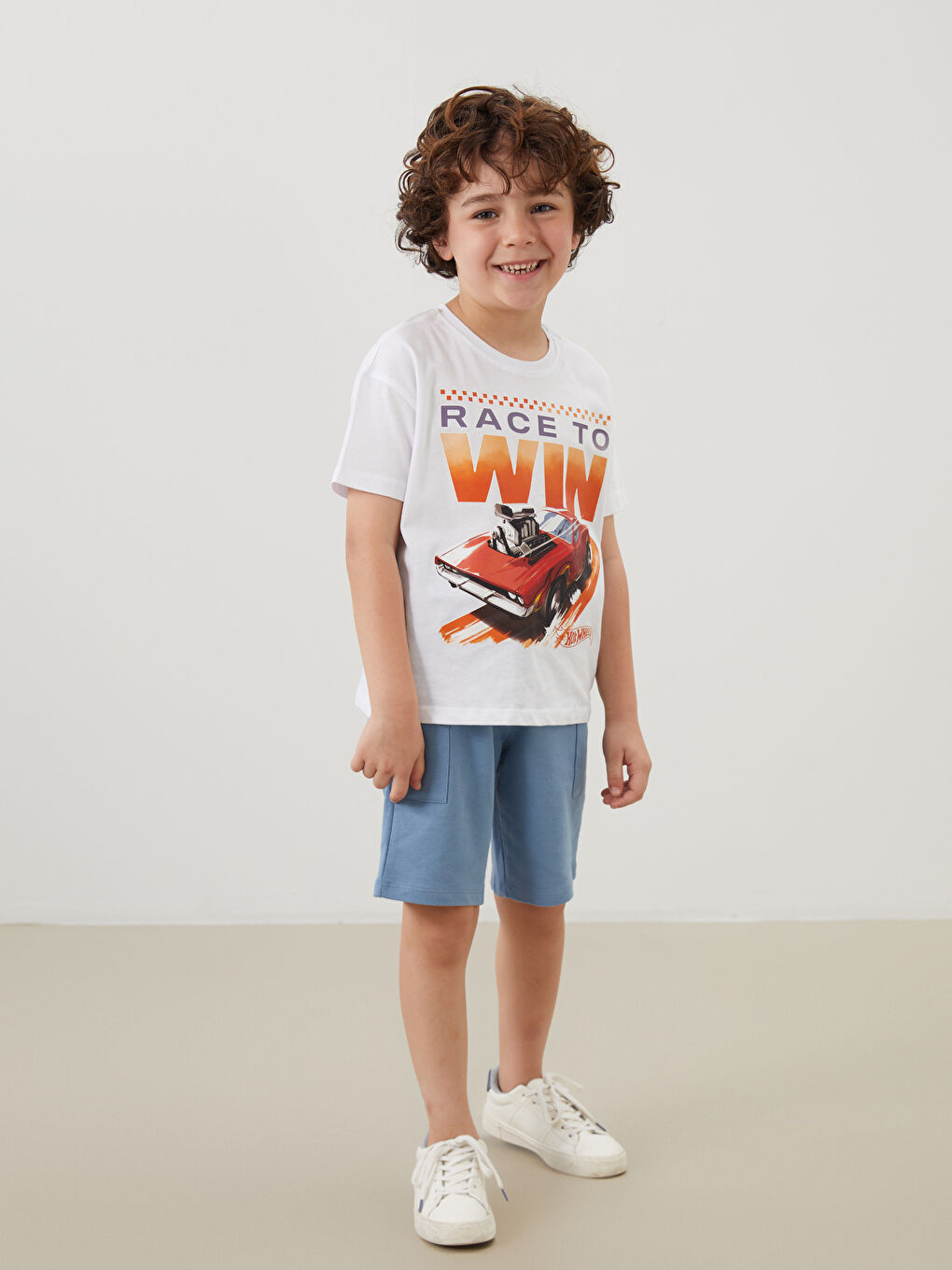 Hot Wheels licenciran dvodelni set majice i šortsa za dečake bebe -S5DJ04Z1-Q6K