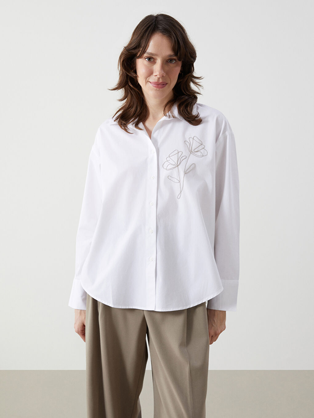 Loose Fit Poplin Floral Embroidered Women's Shirt -S5DJ44Z8-EEW