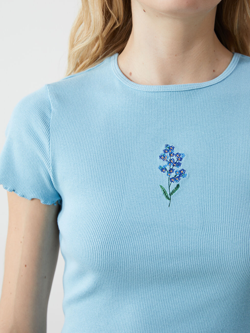 Crew Neck Embroidered Women's Crop Top -S5DK18Z8-Y0N