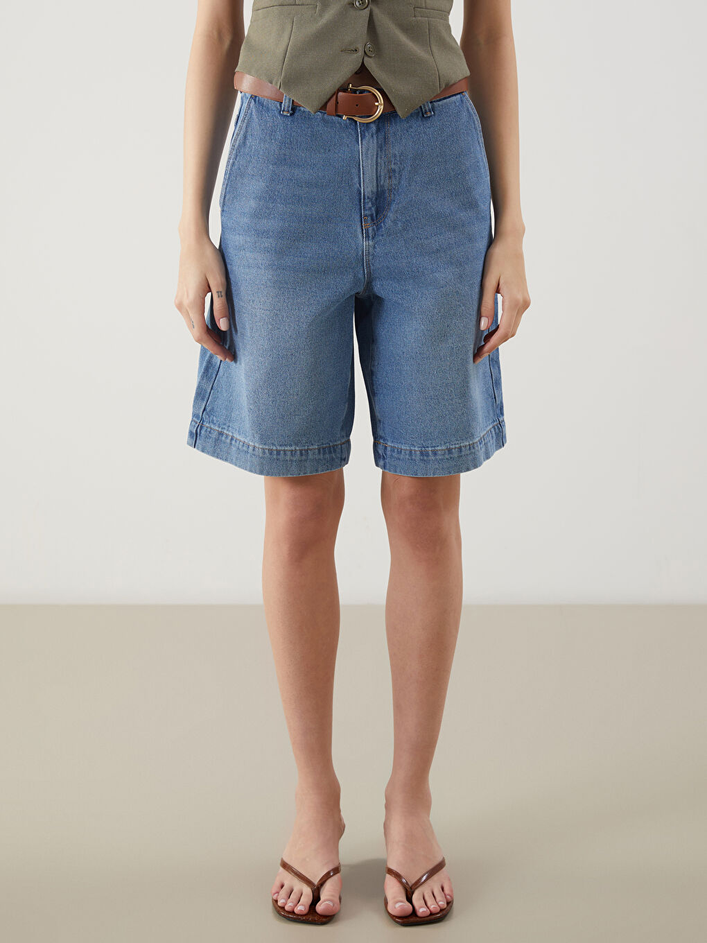 Belted Waist Regular Fit Women's Denim Shorts -S5DM25Z8-507