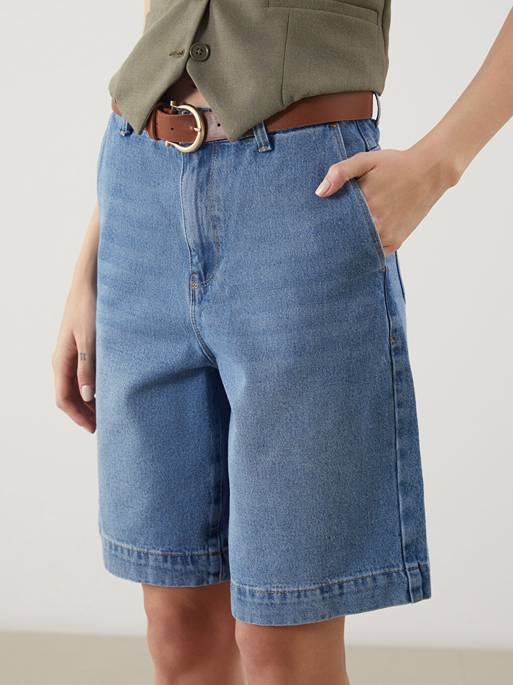 Belted Waist Regular Fit Women's Denim Shorts -S5DM25Z8-507