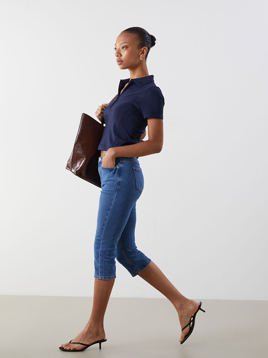 Slim Fit Women's Denim Capri -S5DN06Z8-507