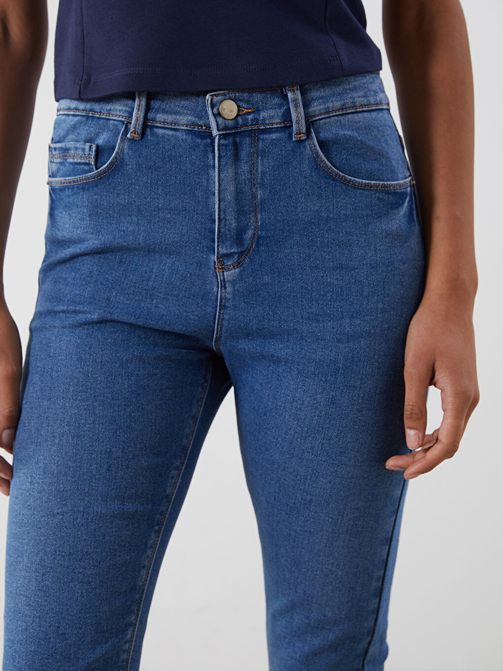 Slim Fit Women's Denim Capri -S5DN06Z8-507