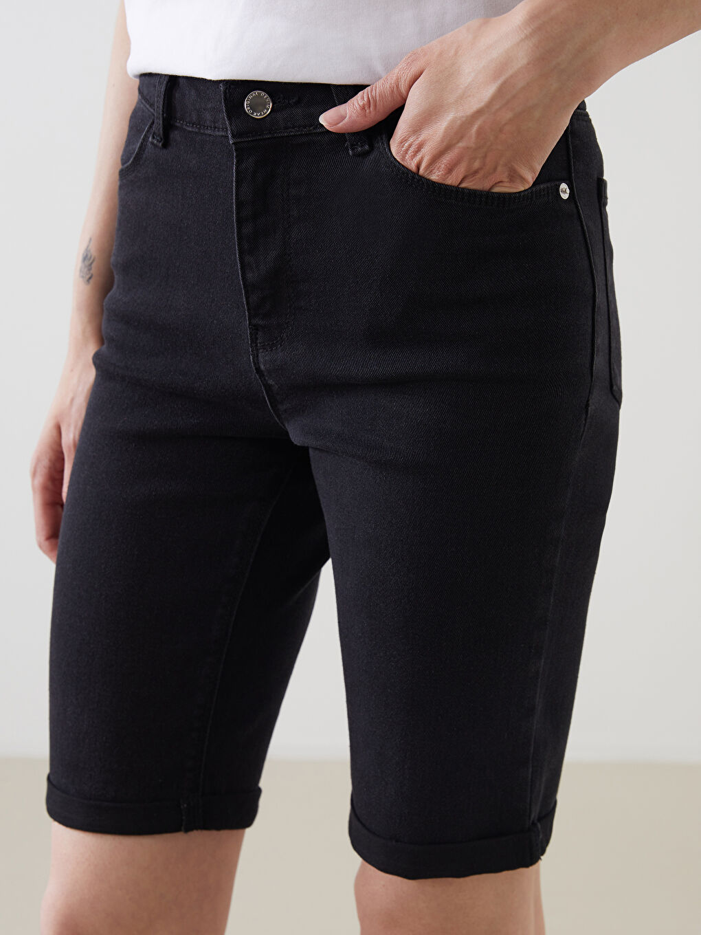LCW Jeans Bermuda Fit Women's Denim Shorts -S5DN08Z8-327