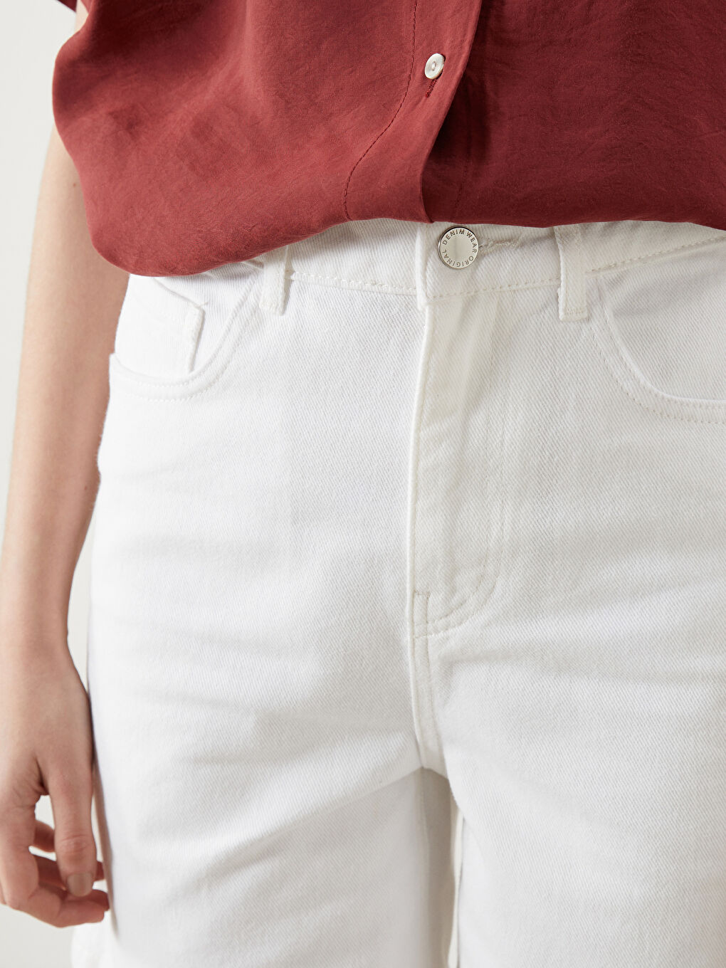 Джинсовые Шорты-Бермуды Женские-2