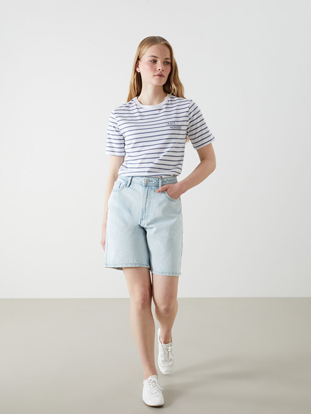 Regular Fit Women's Denim Shorts -S5DN25Z8-311