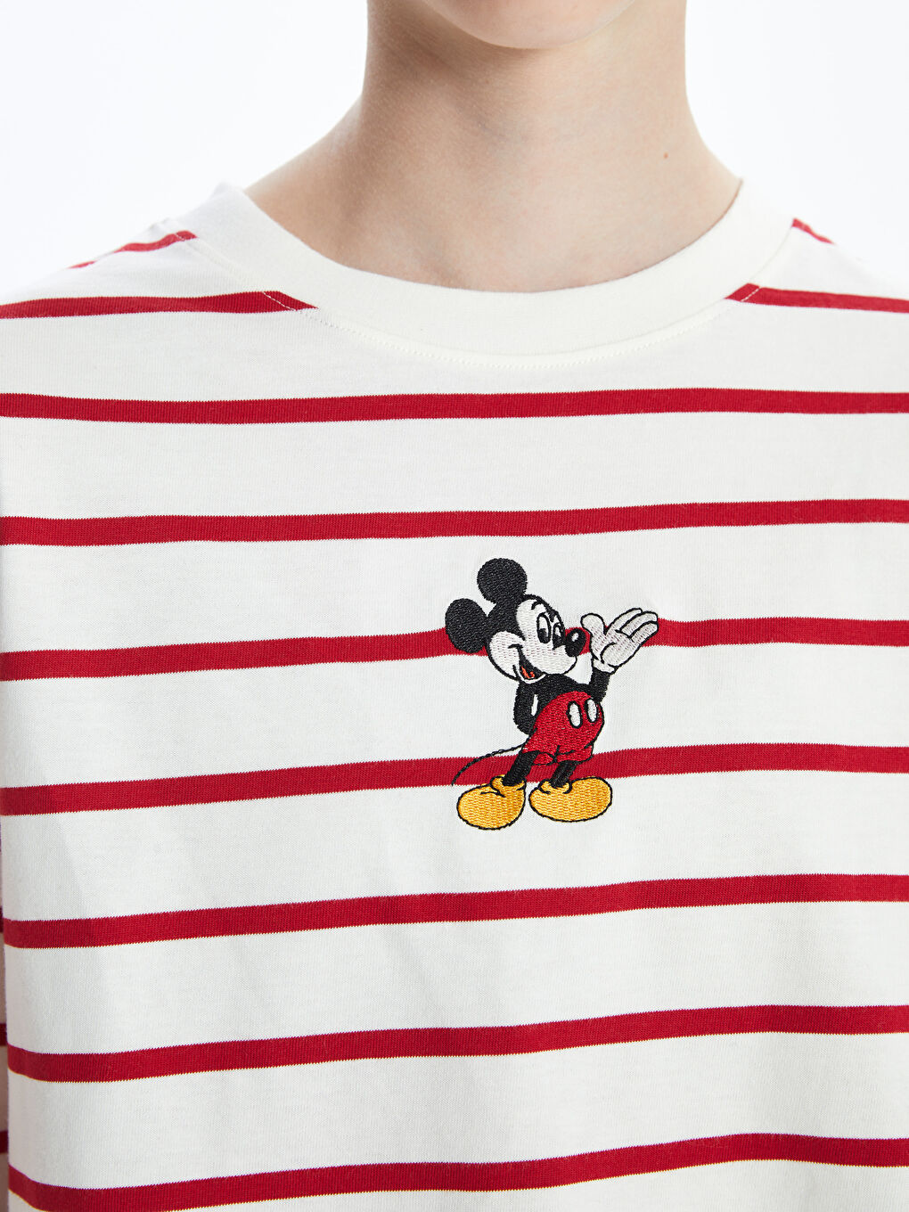Crew Neck Mickey Mouse Embroidered Women's Crop Top -S5DO23Z8-LJE