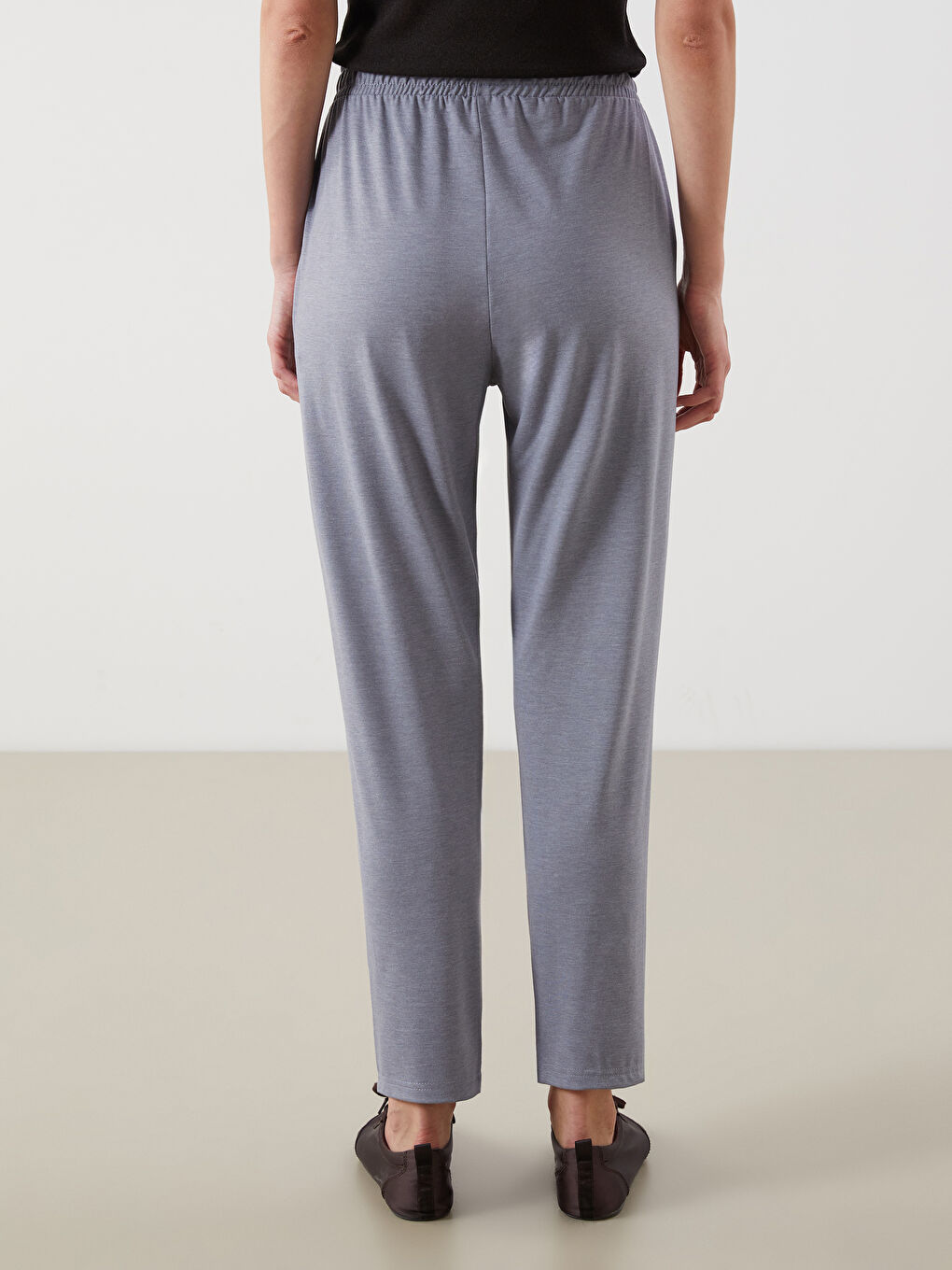Women's Sweatpants with Elastic Waist-3