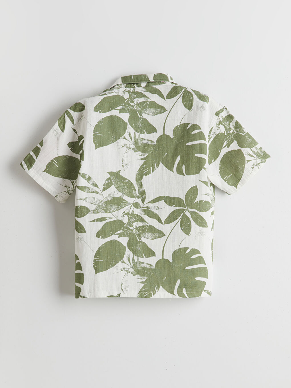 Beyaz Desenli Kısa Kollu Erkek Çocuk Gömlek-2