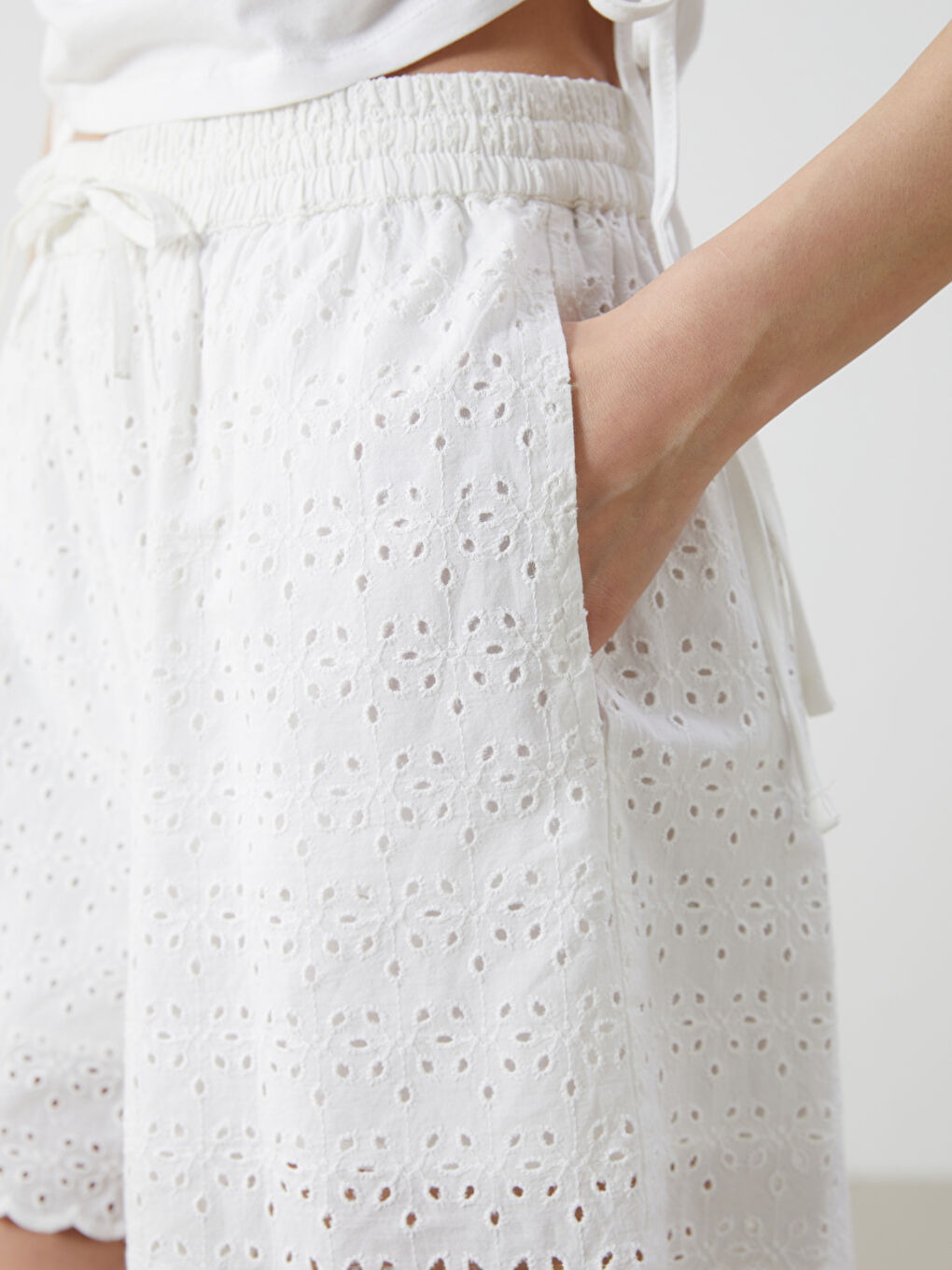 Elastic Waist Hole-Knitted Women's Shorts -S5DO49Z8-R9J