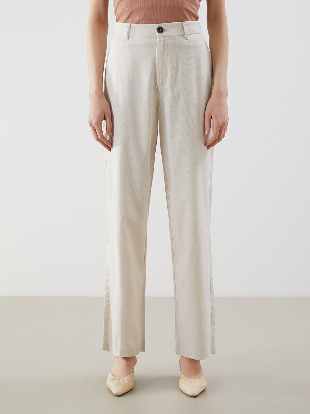 Ženske pantalone standardnog kroja od mešavine lana -S5DO80Z8-CR8