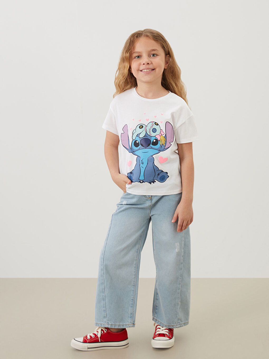 تي شيرت للبنات بياقة دائرية وطبعة Stitch -S5DR68Z1-R9J