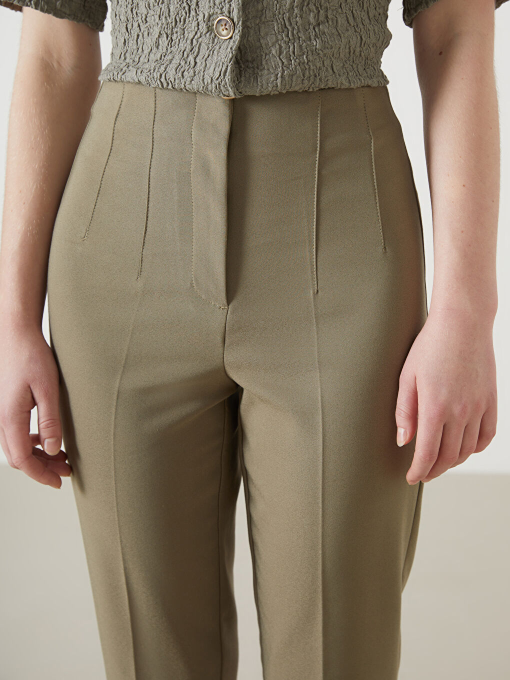LCWAIKIKI Classic Slim Fit Women's Trousers -S5DS63Z8-GXF