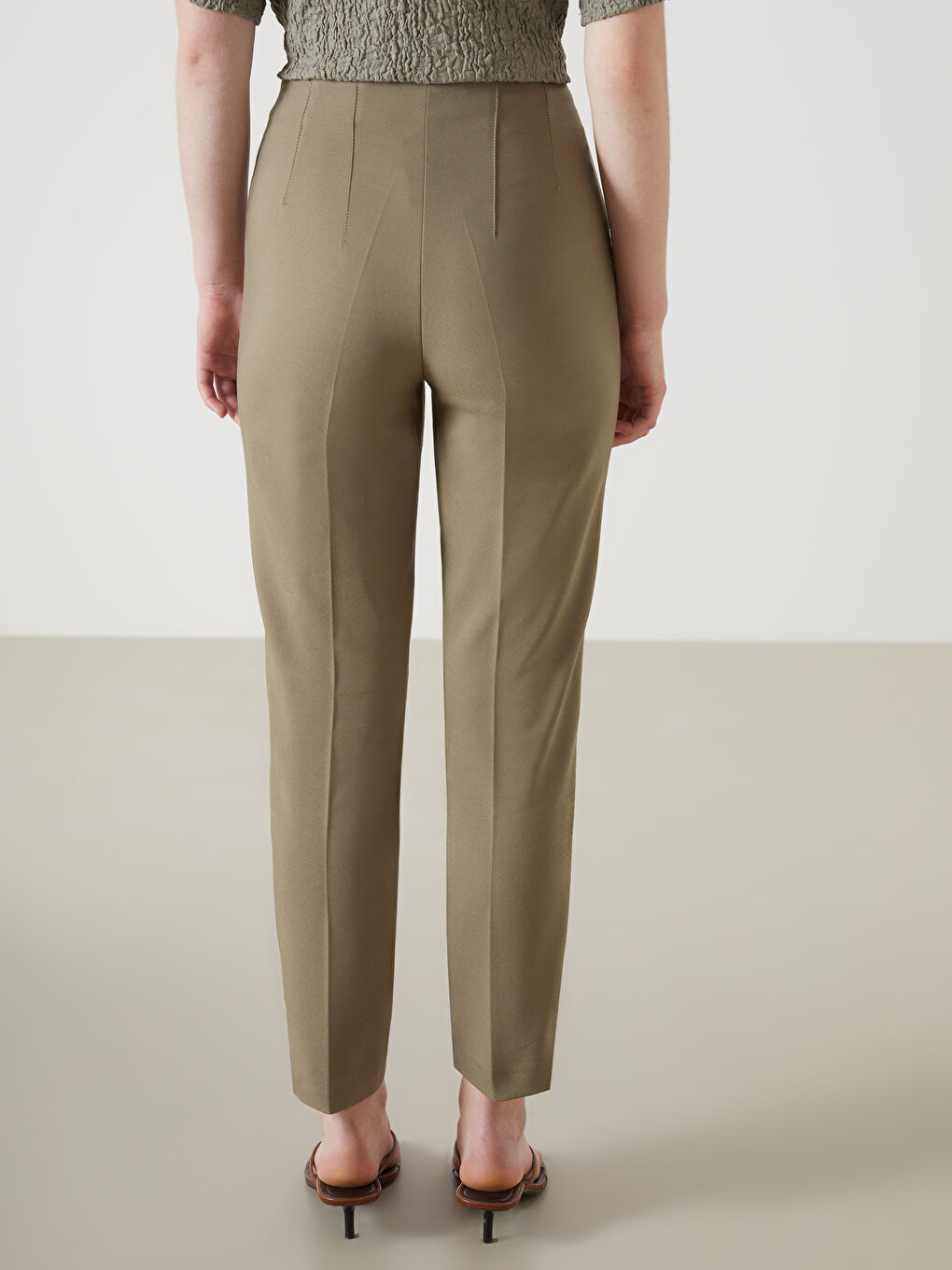 LCWAIKIKI Classic Slim Fit Women's Trousers -S5DS63Z8-GXF