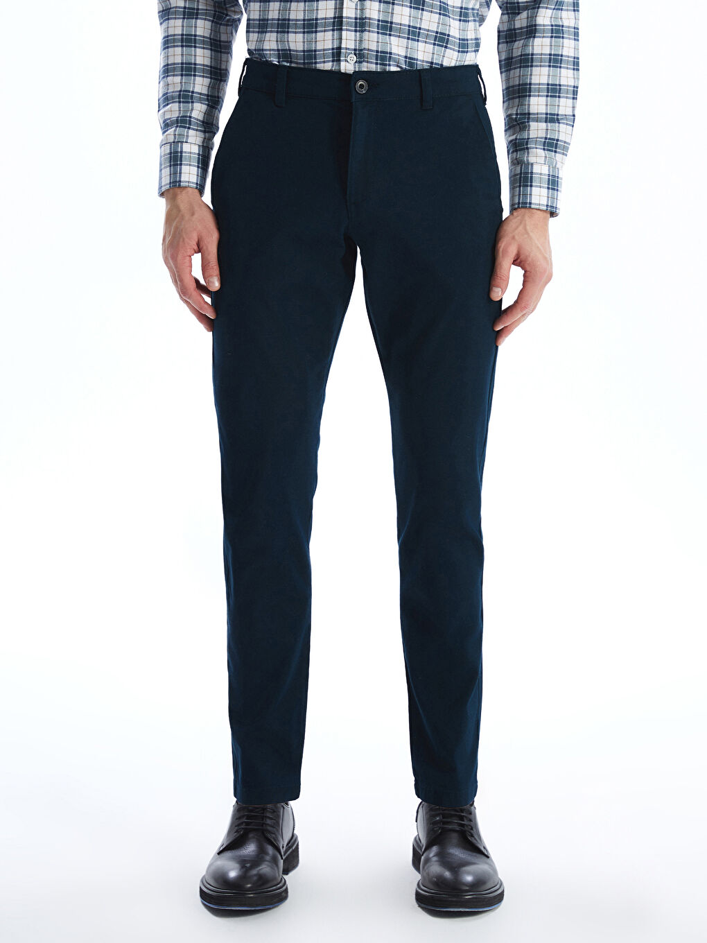 TAMNO PLAVA Chino pantalone Muškarci -S5EB39Z8-KN7