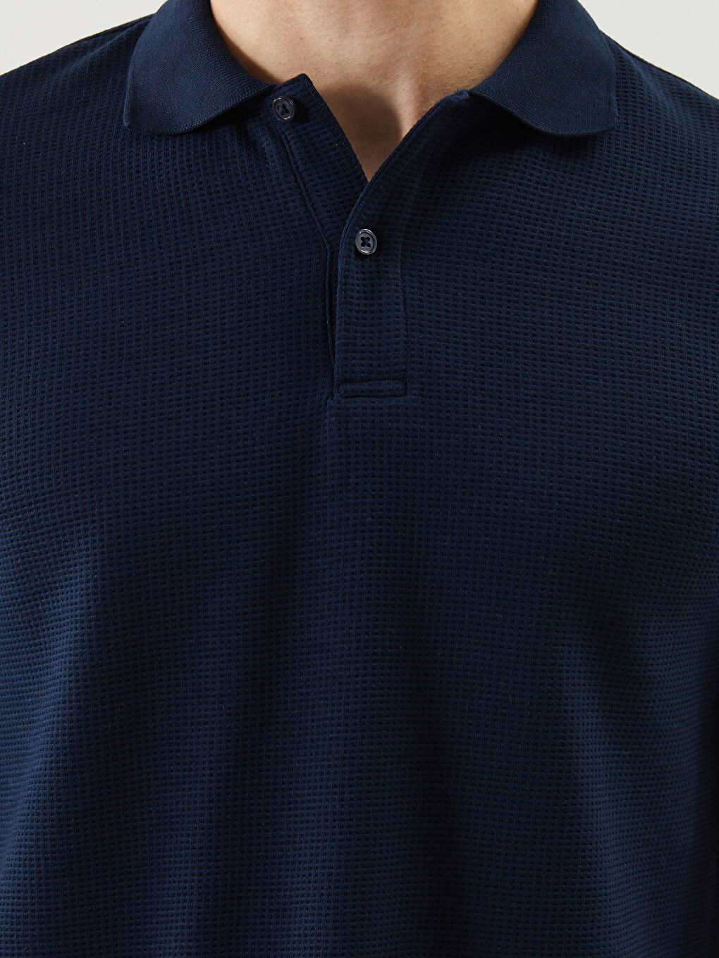 تي شيرت ياقة بولو منقوش للرجال-2