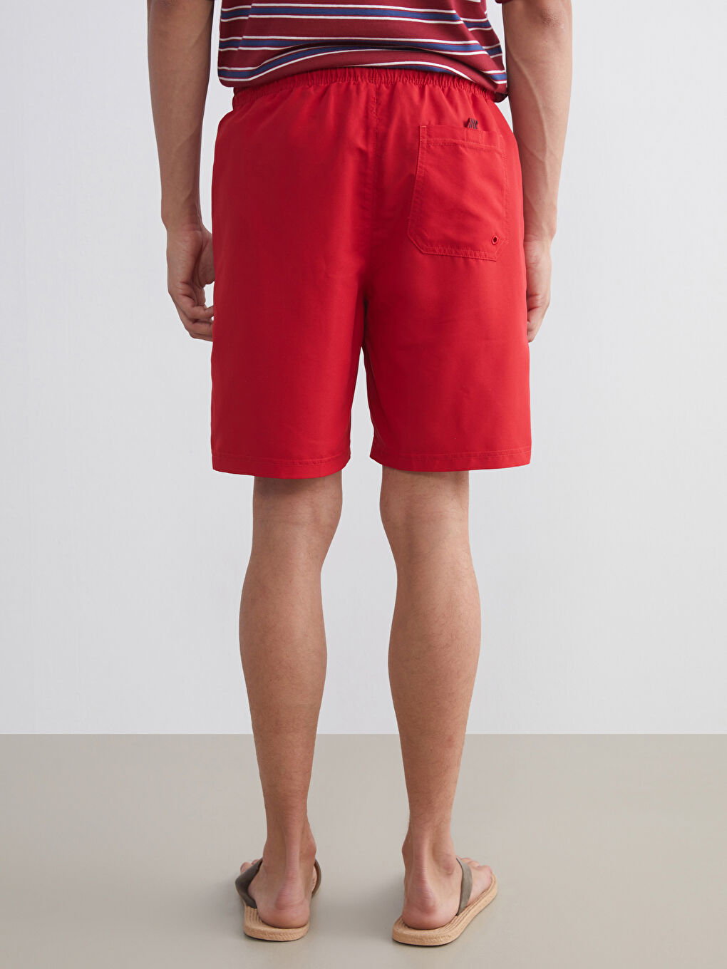 شورت سباحة قصير سادة للرجال-2