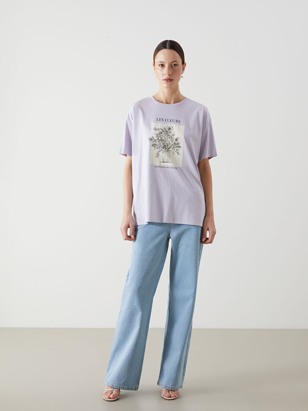 T-shirt Oversize Floral à Col Rond pour Femmes-1