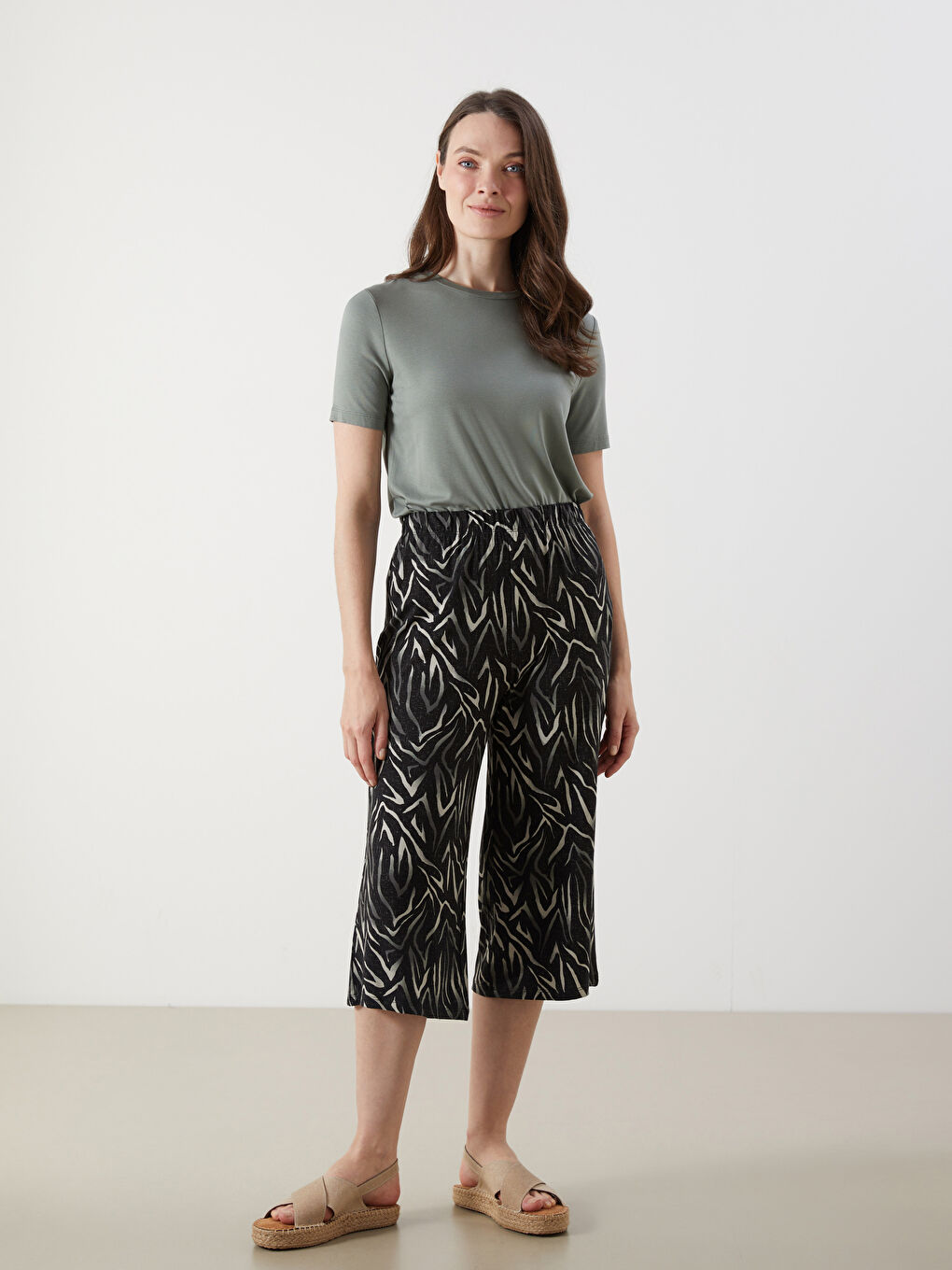 Patterned Women's Capri with Elastic Waist -S5ED77Z8-LRX