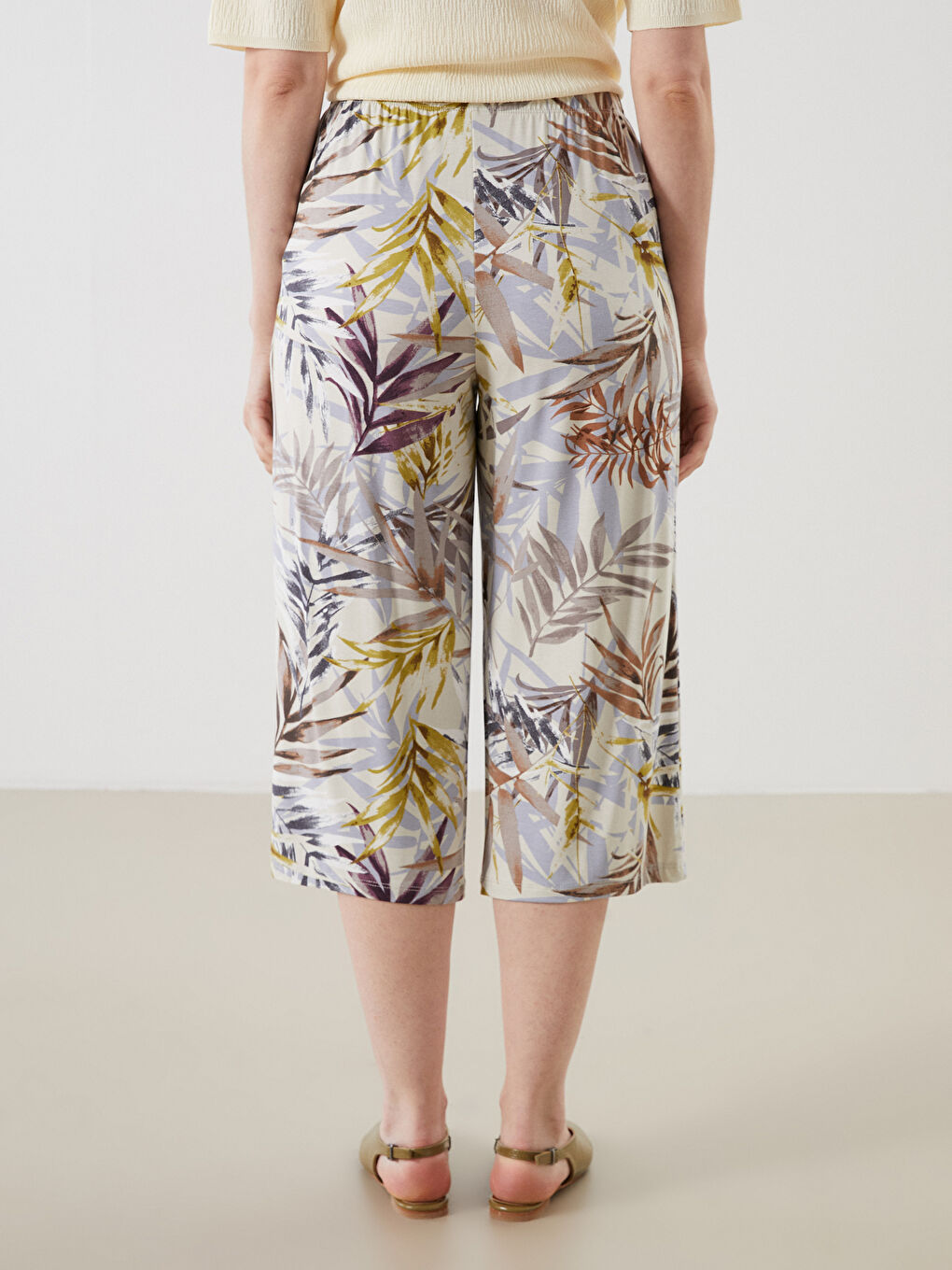 Elasticated Waist Floral Women's Capri -S5ED77Z8-SWC