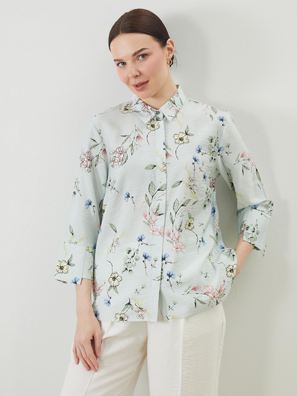 Regular Fit Women's Shirt with Pockets -S5EE10Z8-LRL
