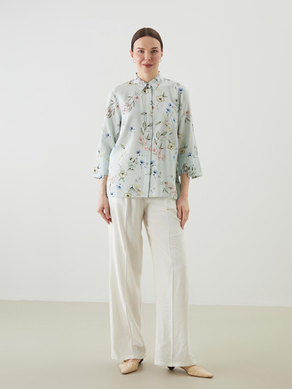 Regular Fit Women's Shirt with Pockets -S5EE10Z8-LRL