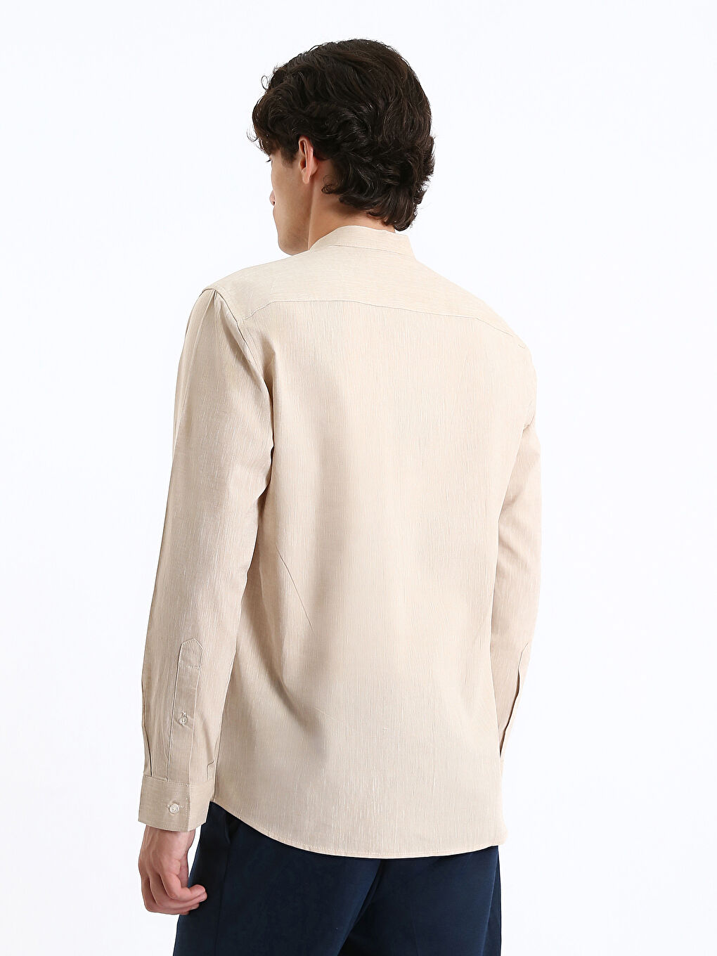 قميص رجالي بأكمام طويلة وخليط كتان بقصة عادية-4