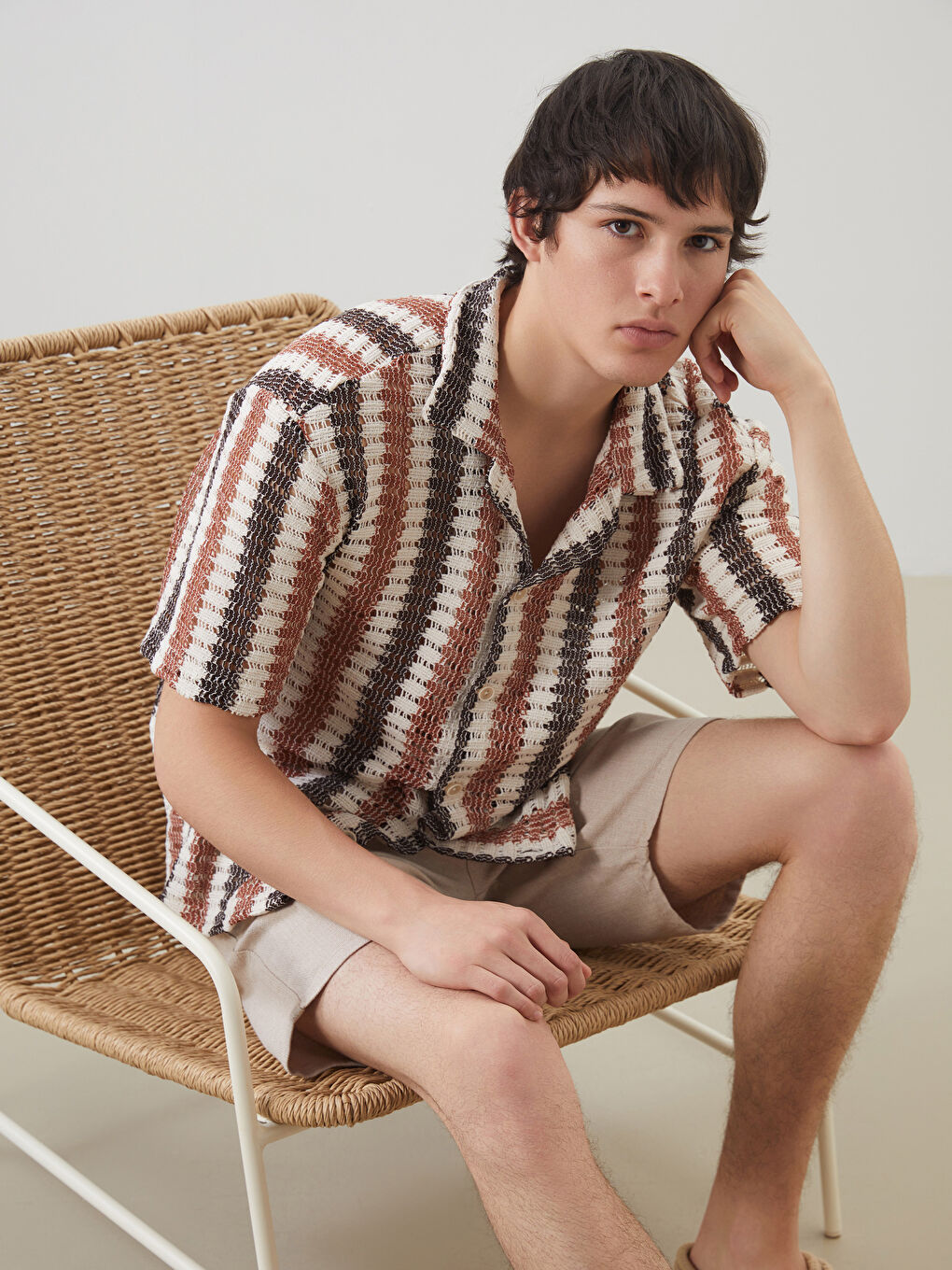 Karışık Rahat Kalıp Kısa Kollu Çizgili Erkek Gömlek-1