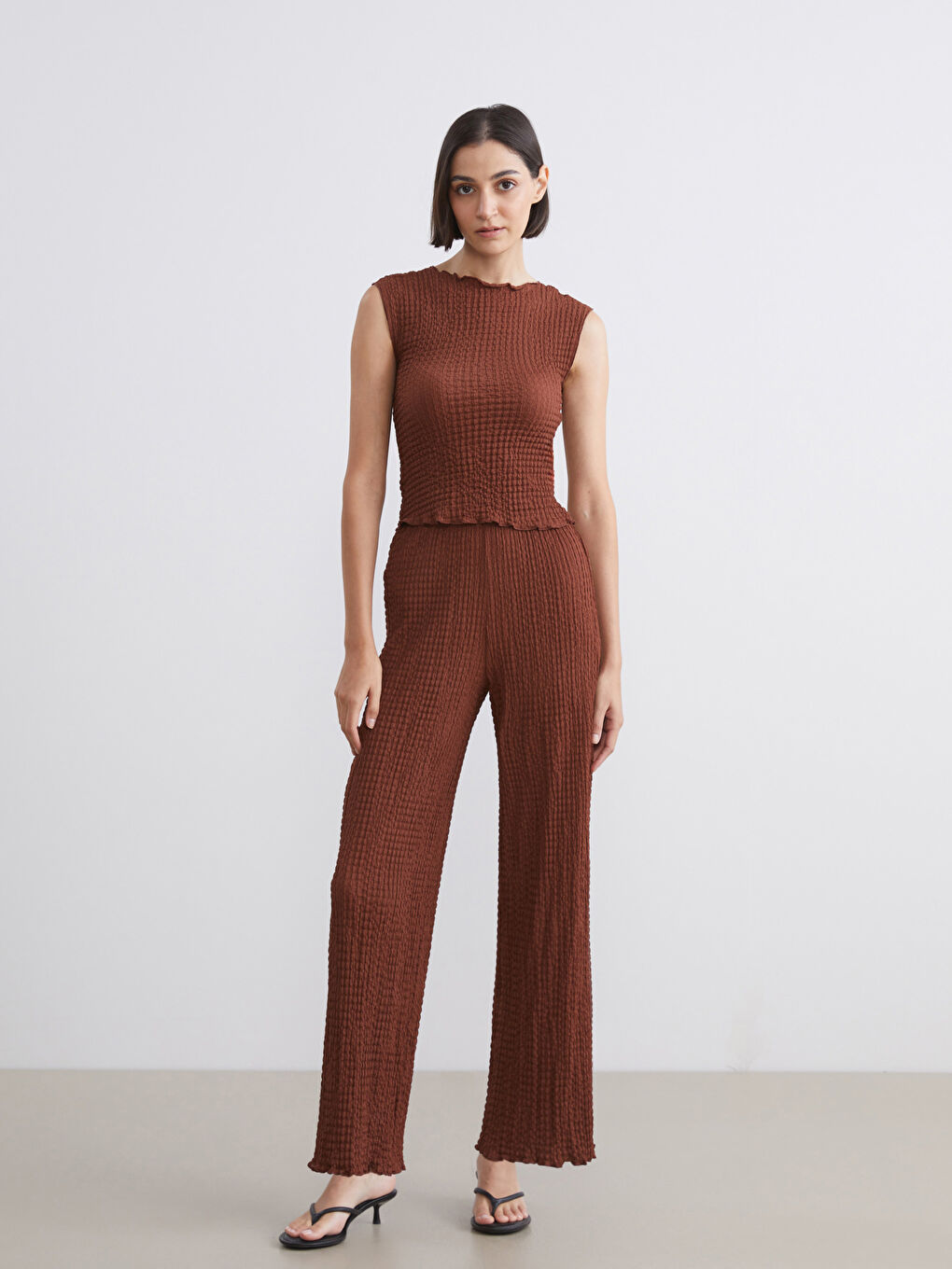 Kahverengi Beli Lastikli Dokulu Kadın Pantolon-2