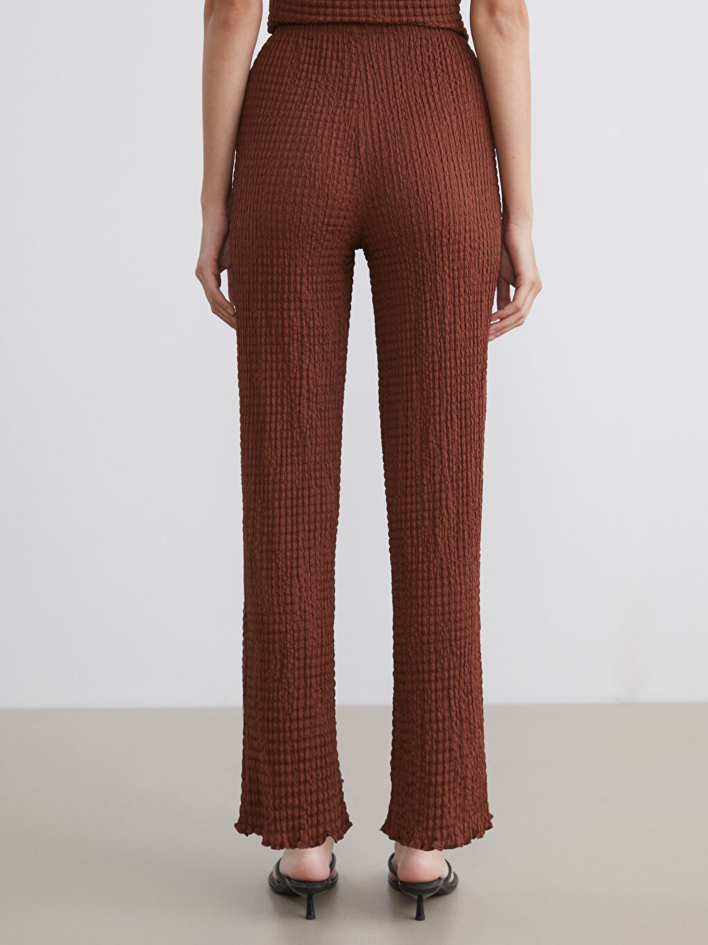 Kahverengi Beli Lastikli Dokulu Kadın Pantolon-7