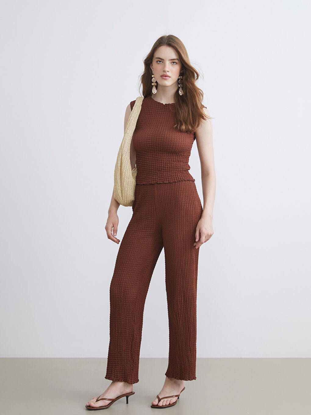 Kahverengi Beli Lastikli Dokulu Kadın Pantolon