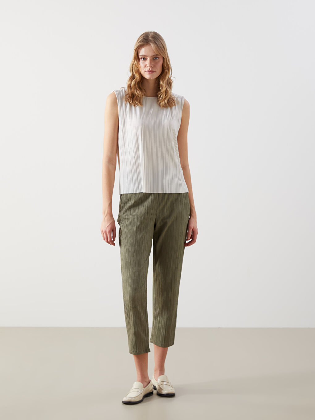 LCW Vision Crew Neck Textured Blouse -S5EG21Z8-VF5