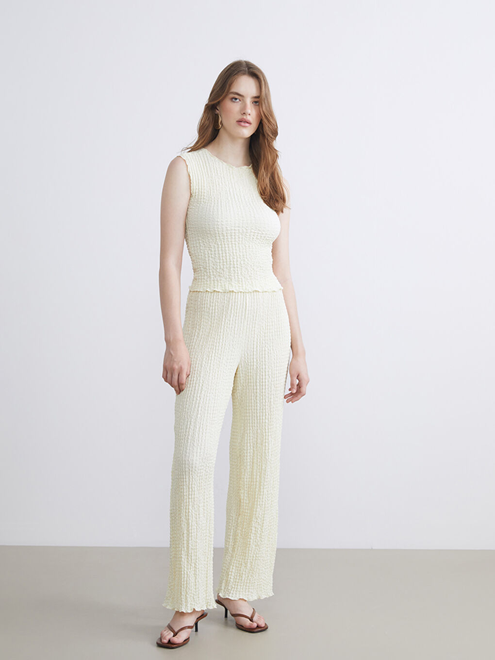 Sarı Bisiklet Yaka Dokulu Bluz-5