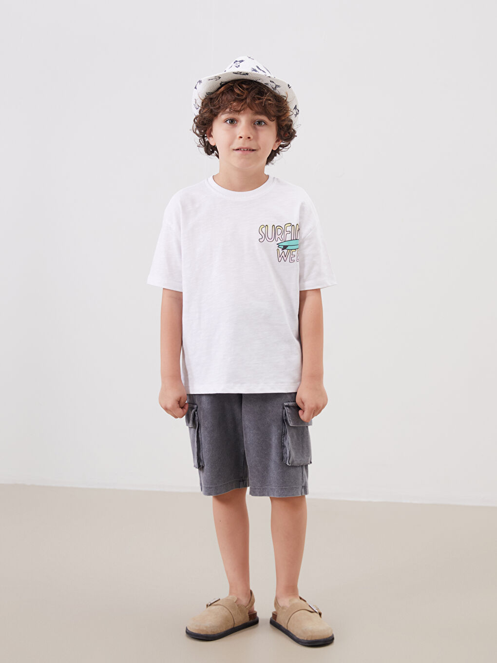 LCW Kids Beyaz Bisiklet Yaka Baskılı Erkek Çocuk Tişört - 1