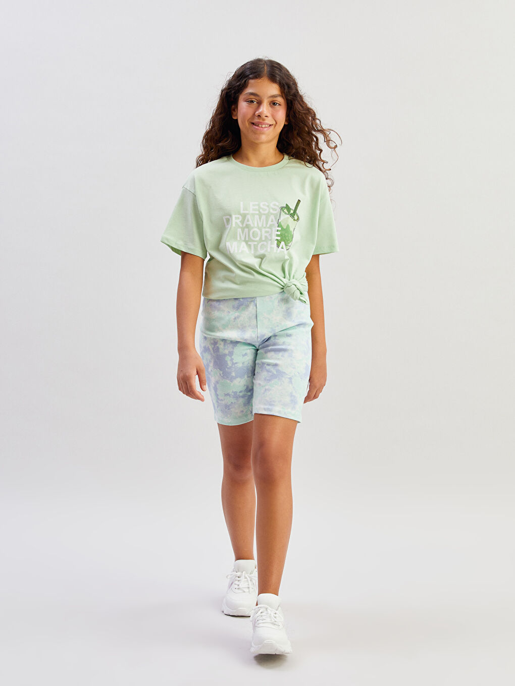 LCW Kids Dečje kratke helanke sa tie-dye uzorkom i elastičnim strukom -S5EI62Z4-LSC