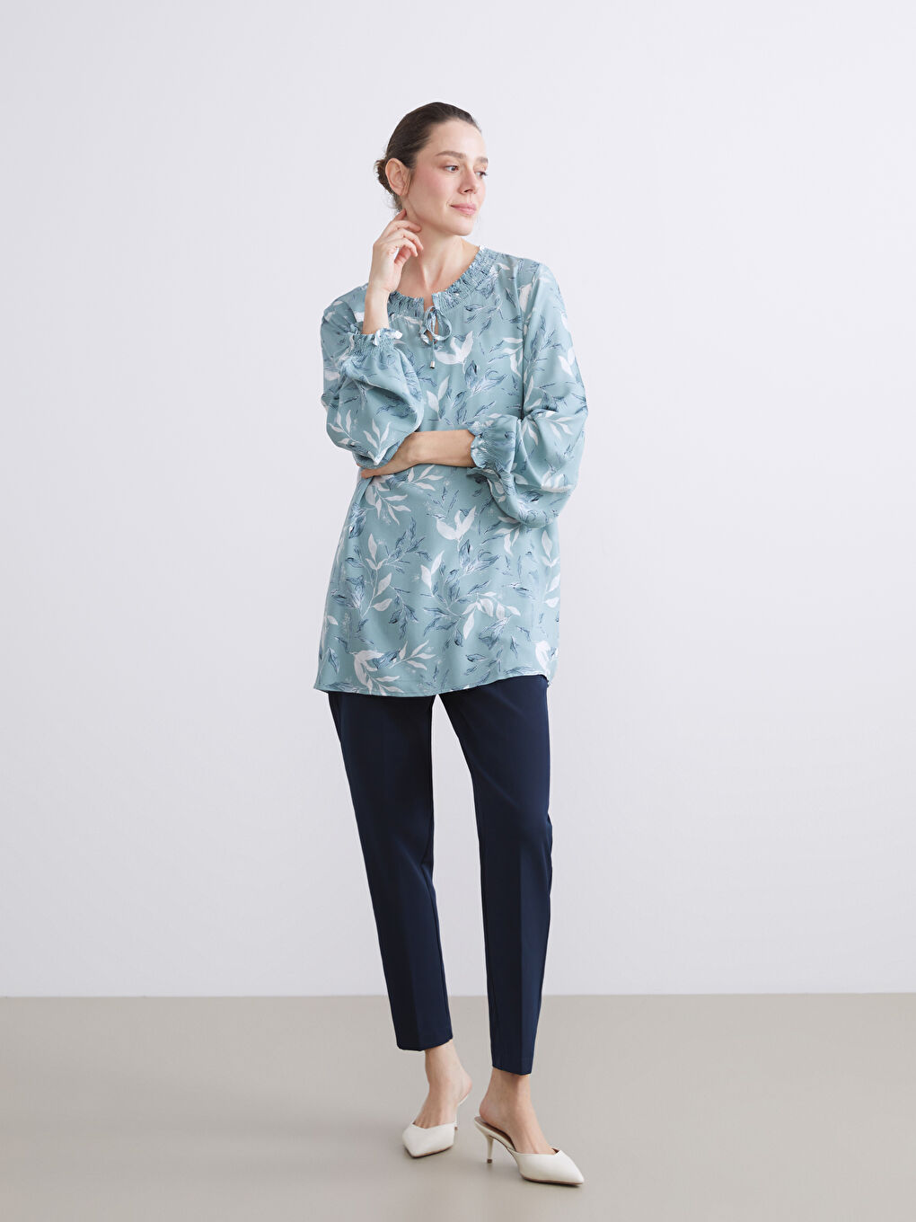 Blouse à Motifs avec Col Lavallière pour Femmes-2