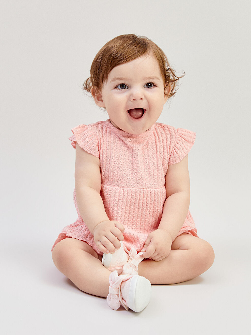 LCW baby Okrugli izrez Teksturirana Bluza i Šorts za Bebe Devojčice 2 Komada -S5EJ54Z1-FXB