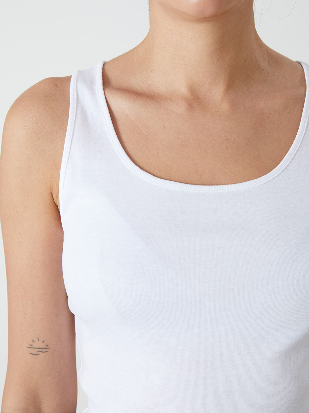 U-Neck Women's Athlete -S5EM09Z8-Q6K
