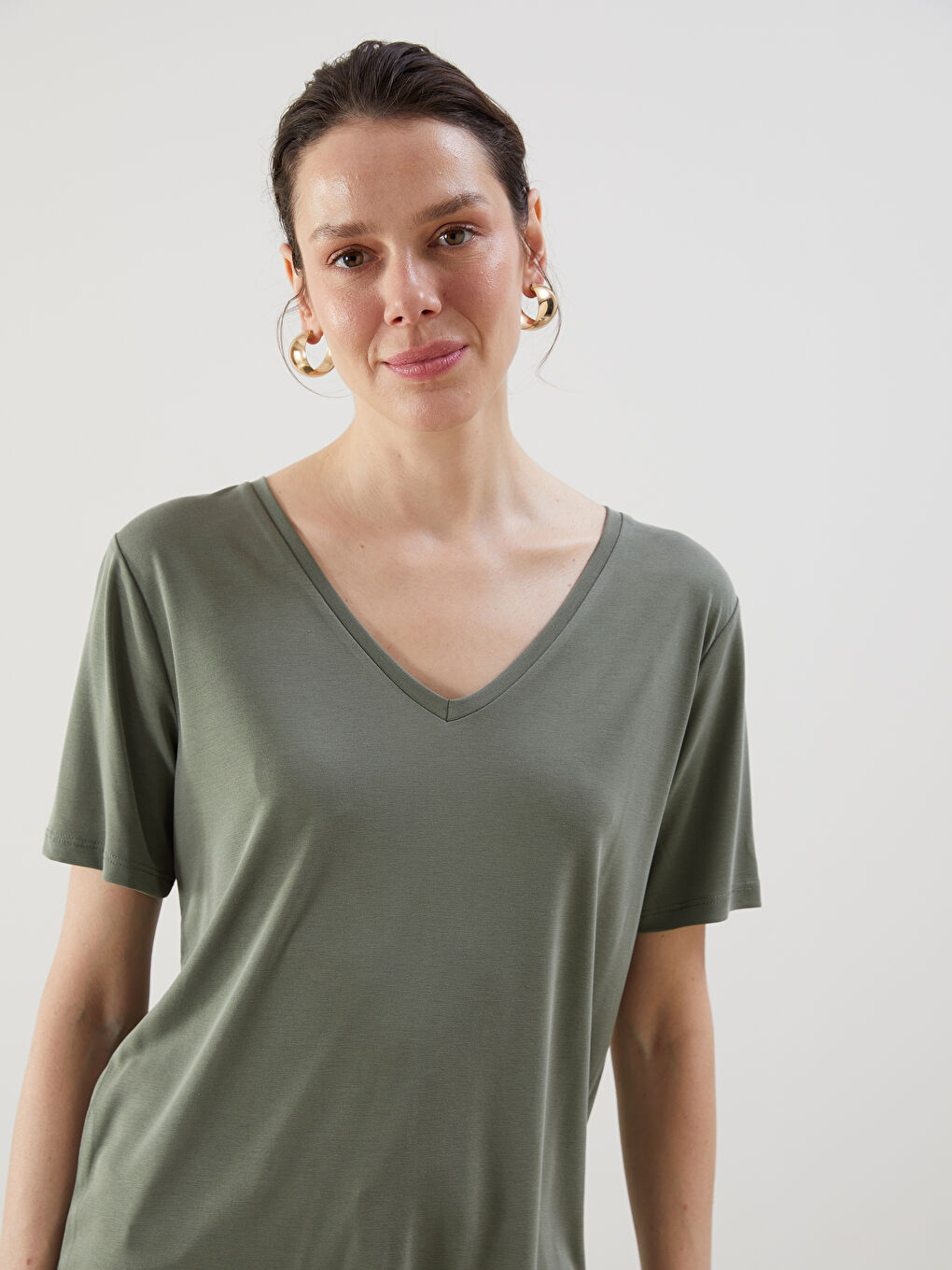 LCWAIKIKI Classic V Neck Women's T-Shirt -S5EM81Z8-GZA