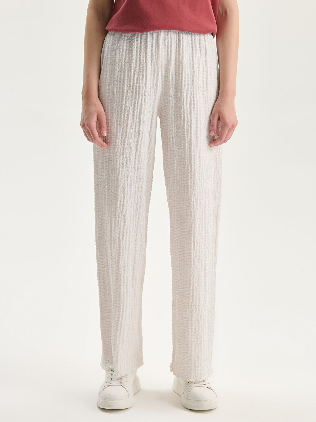 Ekru Beli Lastikli Dokulu Kadın Pantolon-1