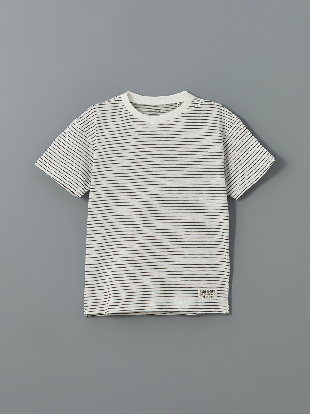 Ekru Bisiklet Yaka Çizgili Erkek Çocuk Tişört