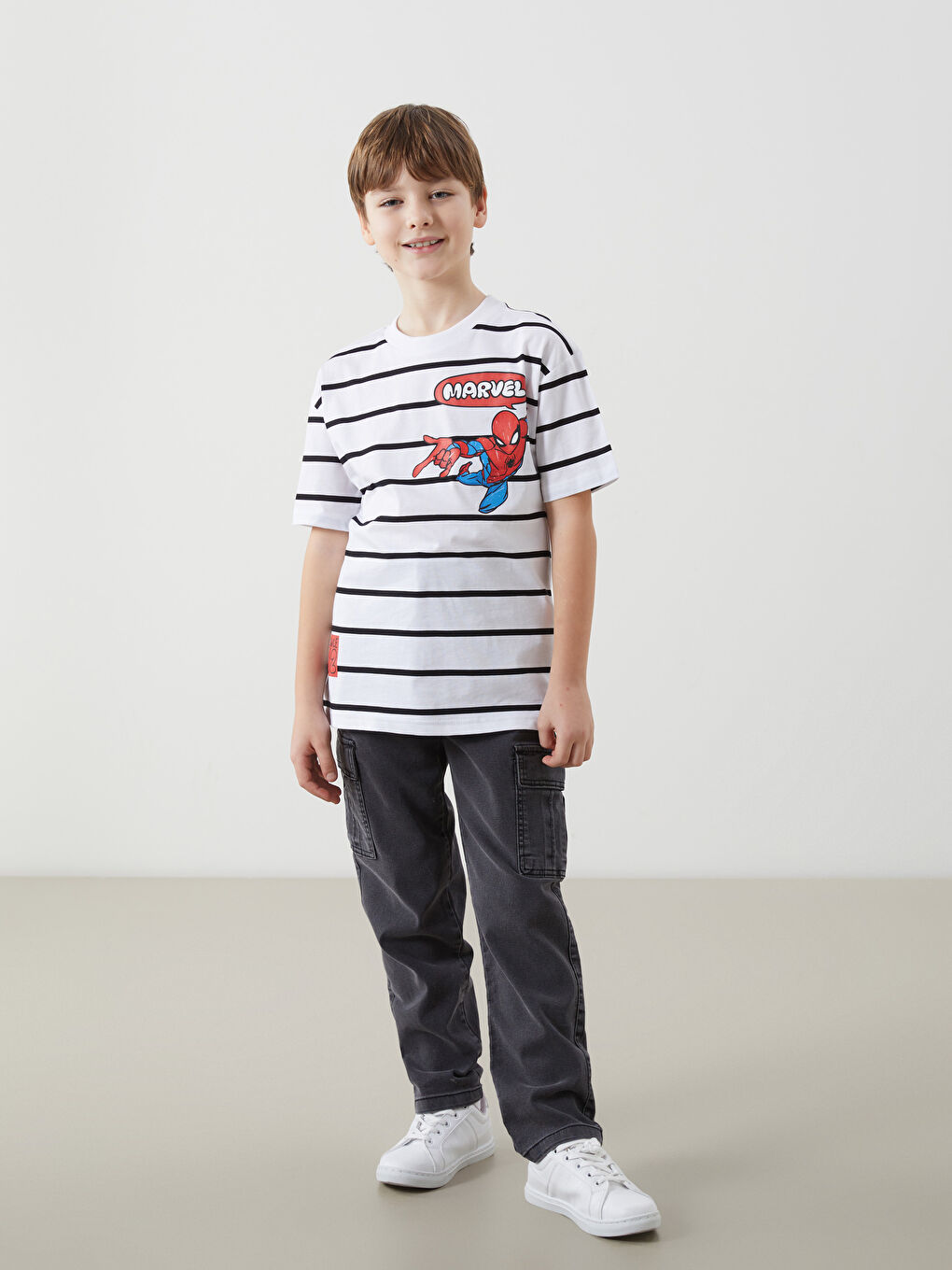 Crew Neck Spider-Man Printed Boys' T-Shirt-1
