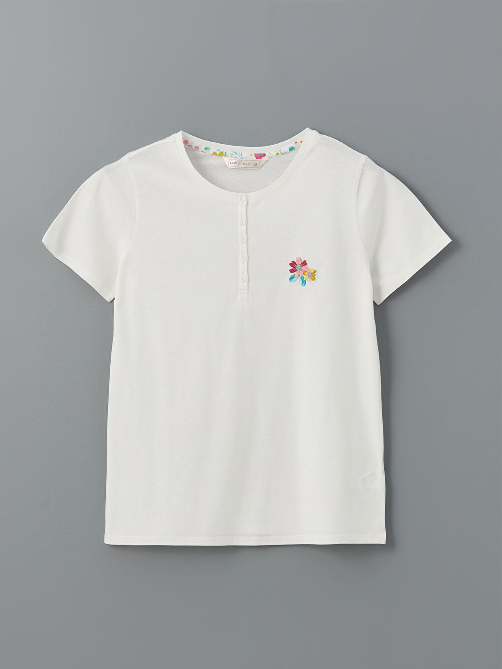 Ekru Bisiklet Yaka Nakışlı Kadın Pijama Üstü