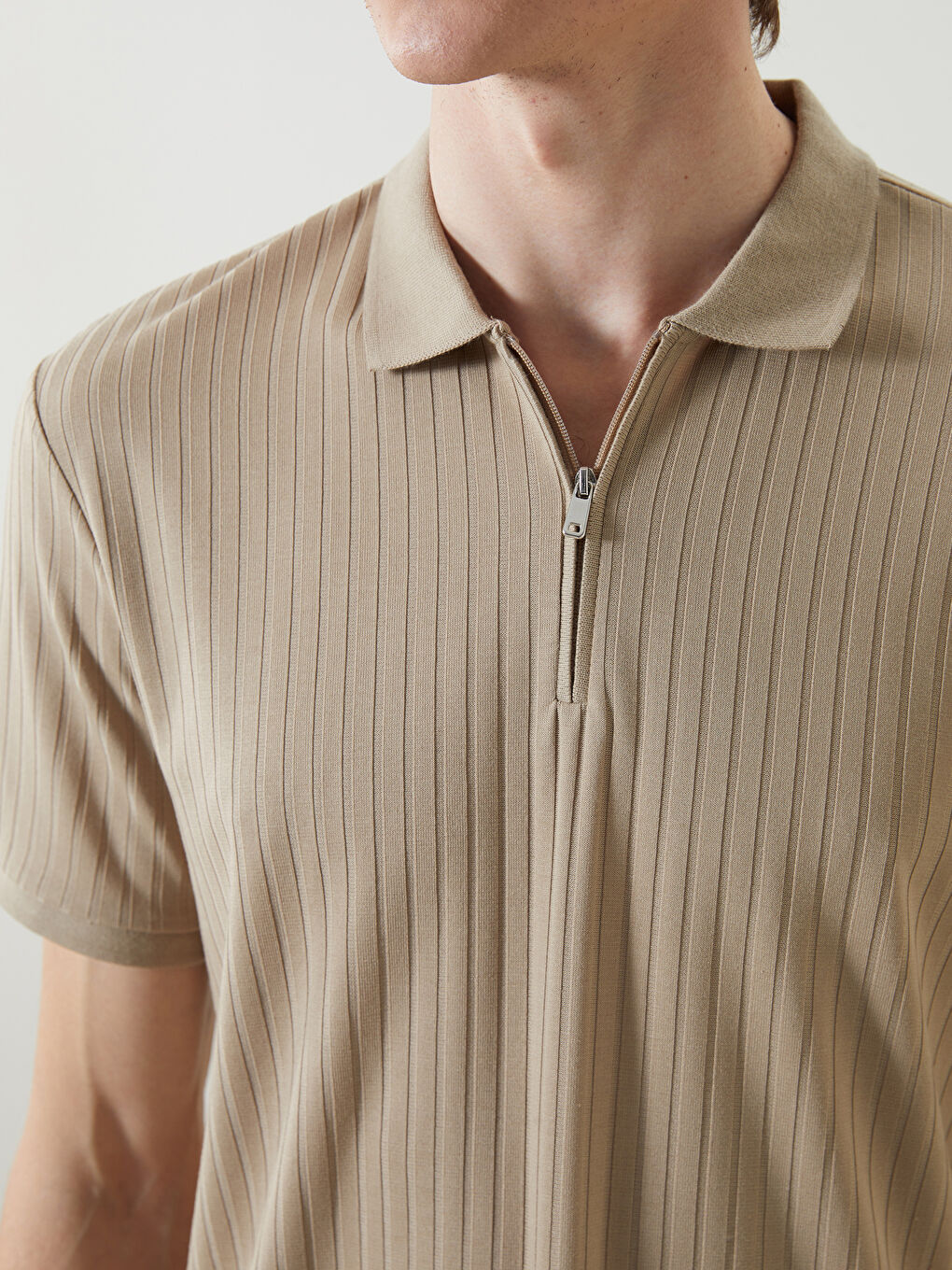 Bej Polo Yaka Kısa Kollu Erkek Tişört-2