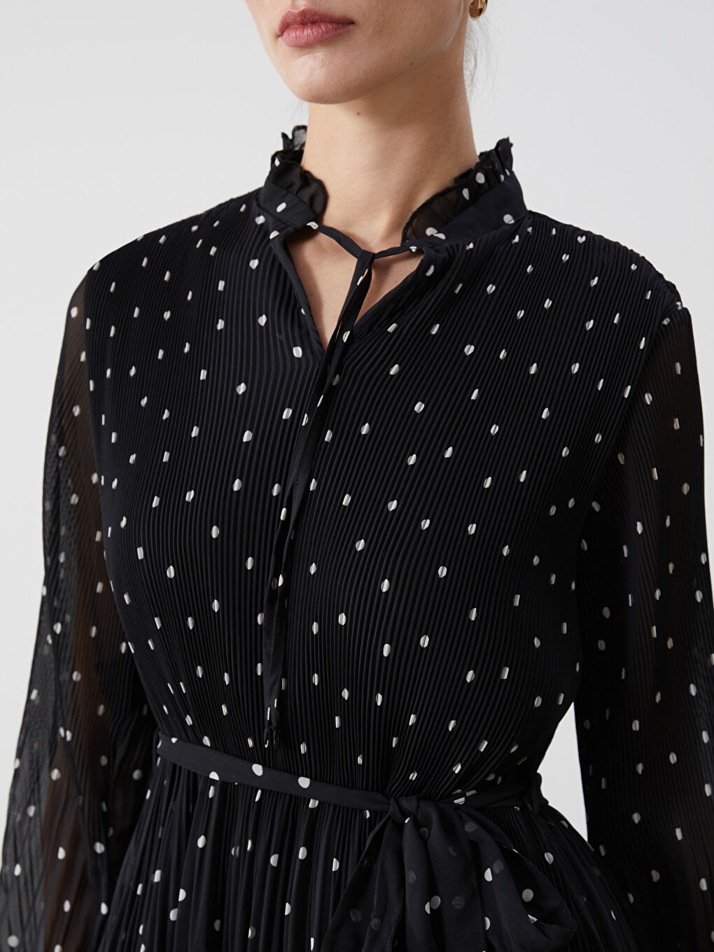 Tie Neck Polka Dot Chiffon Women's Dress -S5ET05Z8-LQJ