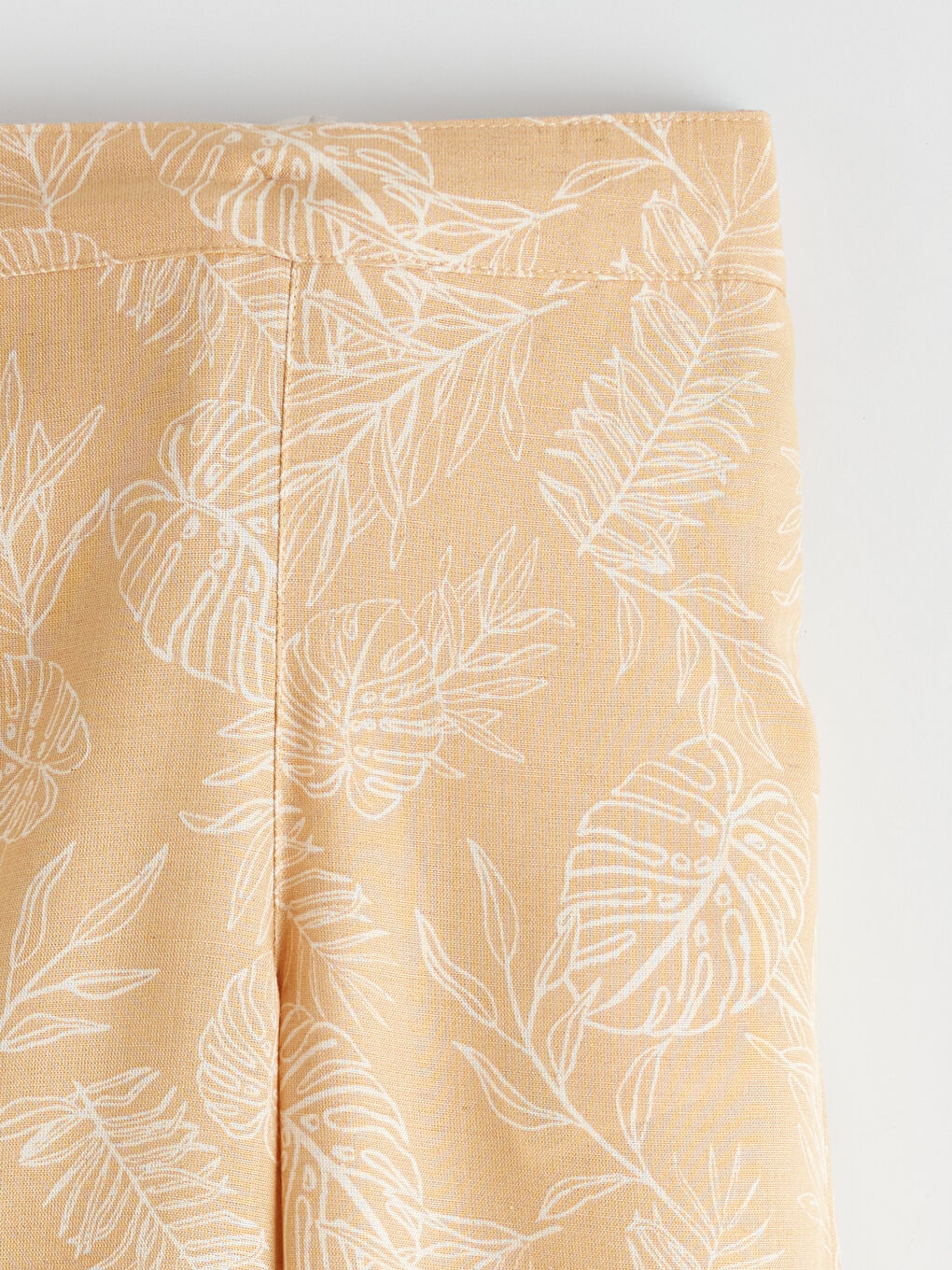 Bej Beli Lastikli Keten Karışımlı Kız Çocuk Pantolon-1