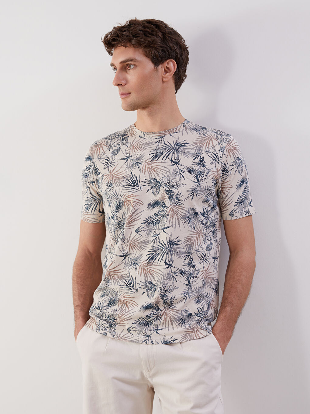 LCWAIKIKI Classic Crew Neck Patterned Men's T-Shirt -S5FA37Z8-LQB