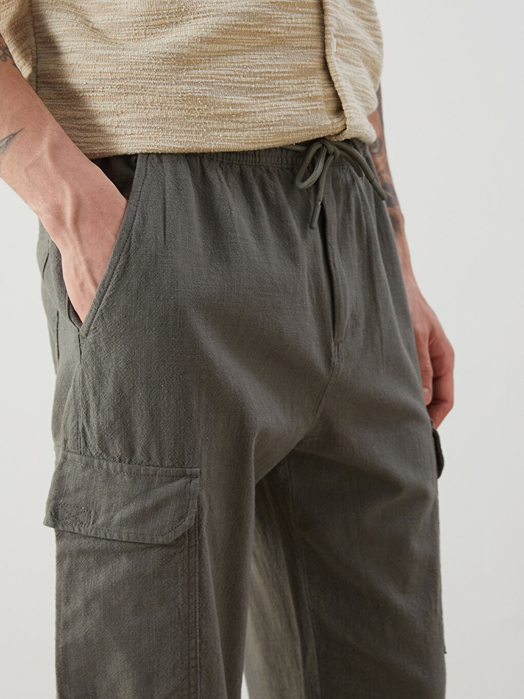 TAMNO ŽUTA Cargo pantalone Muškarci -S5FC76Z8-YAG