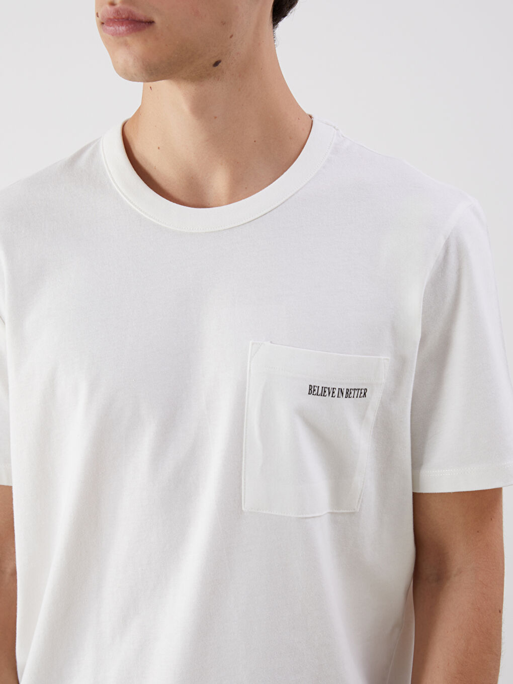 Crew Neck Men's T-Shirt with Pocket -S5FF28Z8-EEW