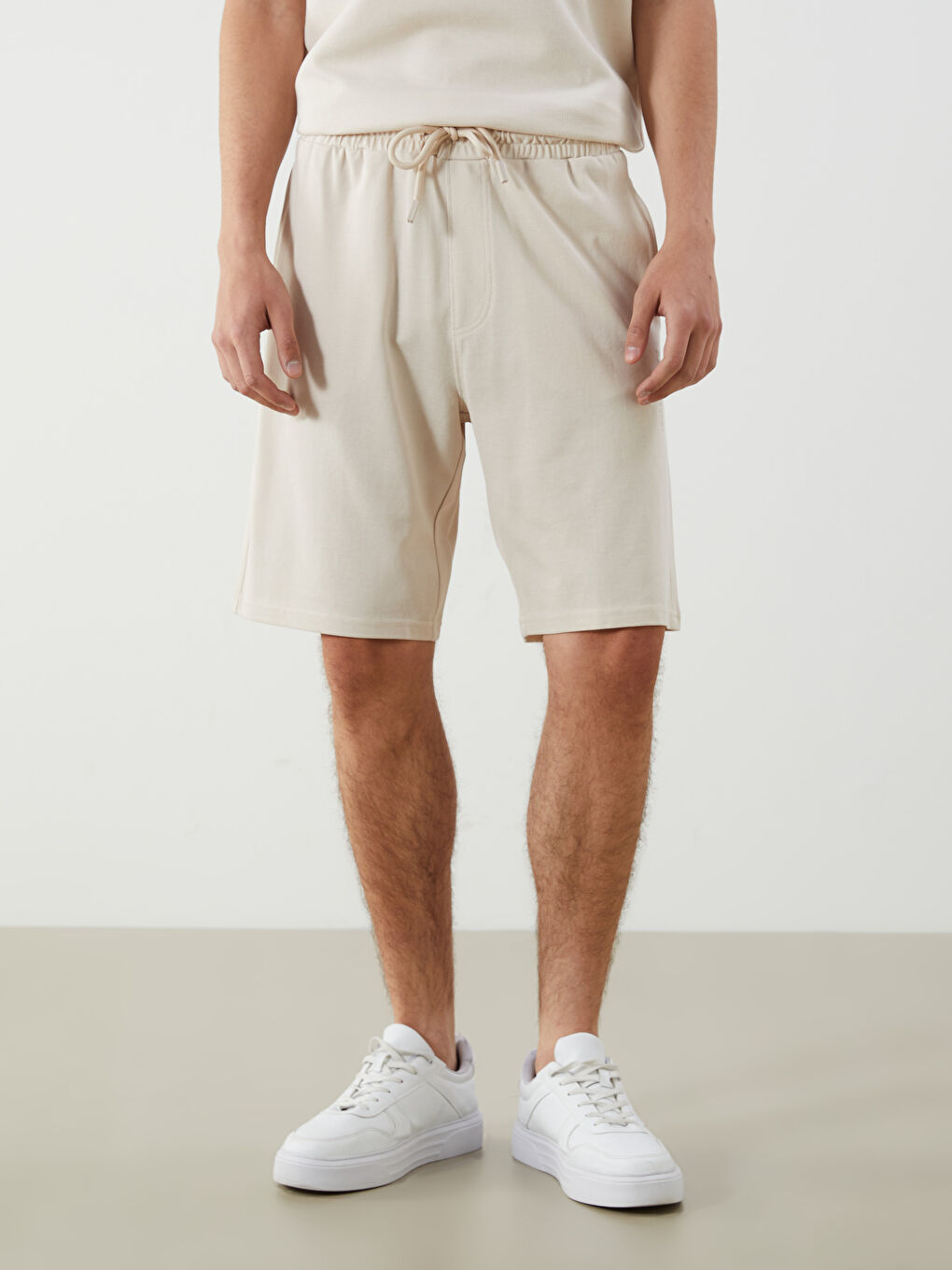 Standard Fit Men's Shorts -S5FF41Z8-YJ2